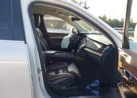 2019 Volvo Xc90 T6 Inscription z USA, uszkodzony, nr VIN YV4A22PL4K1431090